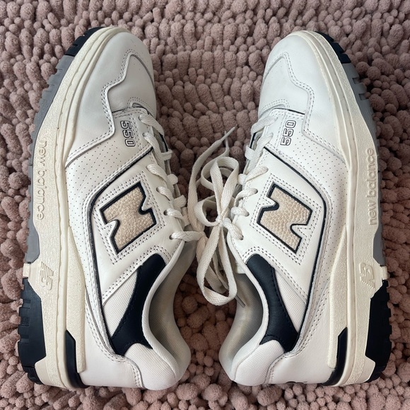 New Balance 550 - Picture 1 of 5